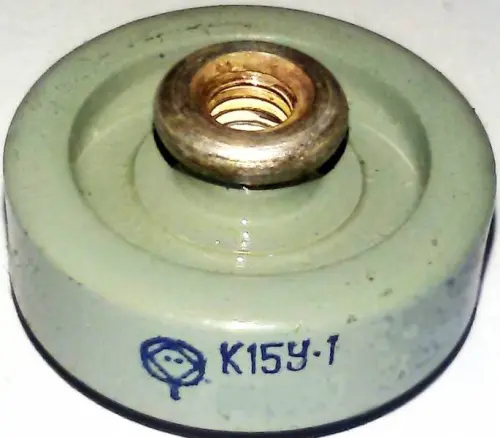 К15У-1А 20кВ 220 пф 40квар фото 2 К15У-1А 20кВ 220 пф 40квар фото 2